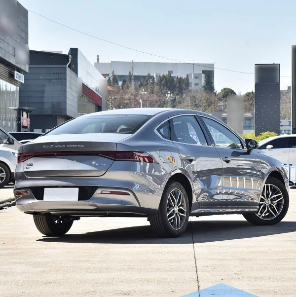 BYD QIN Plus DM-I Car